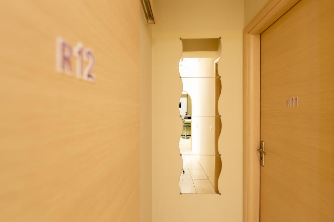 A&J Apartments Or Rooms Athens Airport Markopoulo Mesogaias Exterior photo